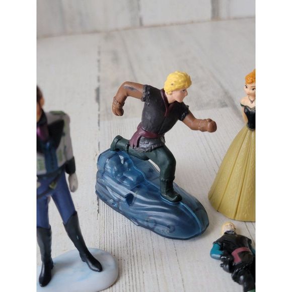 Frozen 2 Princess Elsa Anna Olaf Kristoff Hans villain hero playset toy - Picture 4 of 12